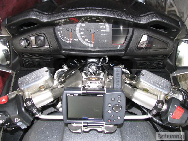 GPS-Halterung an STX1300 – Archivabbildung 5