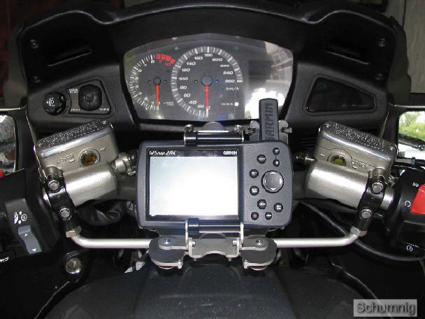 GPS-Halterung an STX1300 – Archivabbildung 4